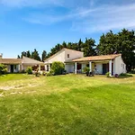 Casa vacanze Mas Des Cypres - Mazet 9 *